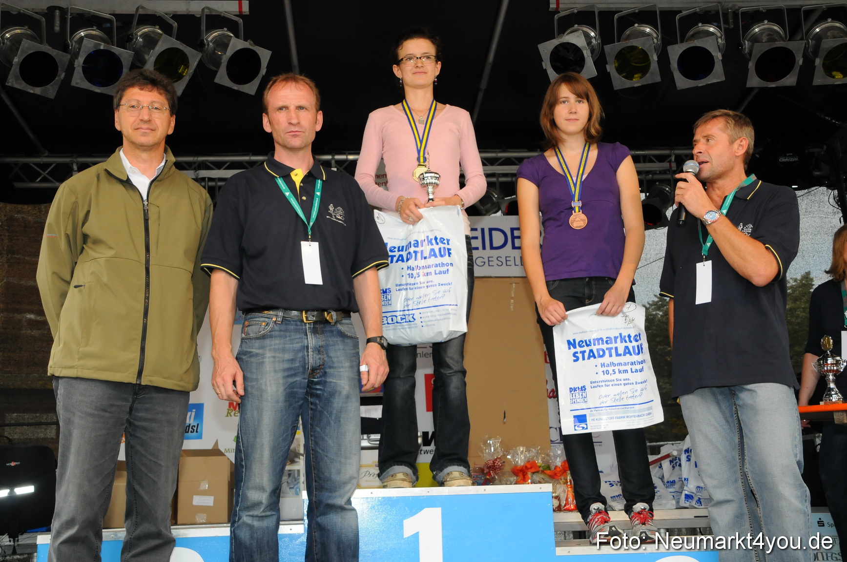 0007 Stadtlauf Neumarkt Siegerehrung 200909